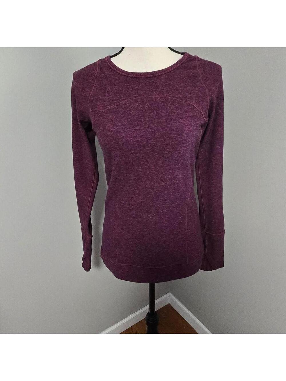 Lululemon Women's Purple and Burgundy Shirt